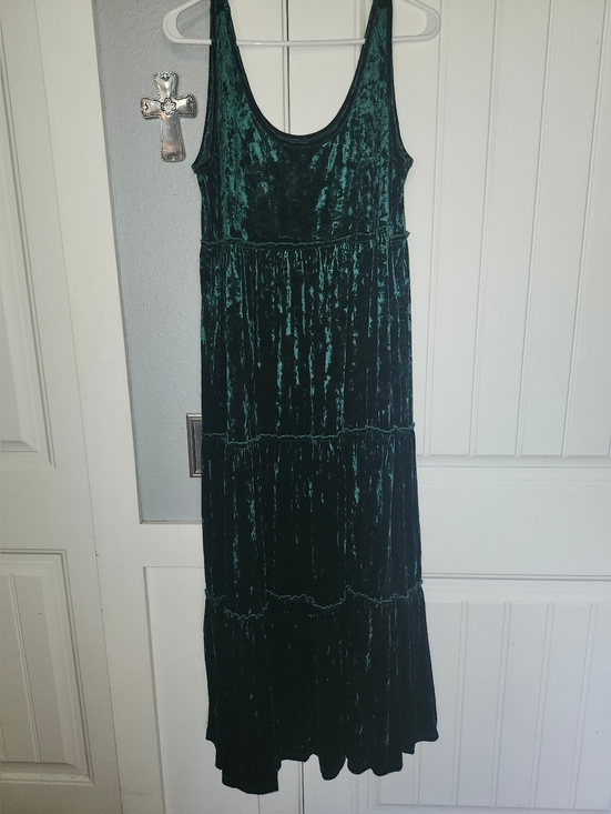 NATURAL LIFE Dresses & Skirts - Natural Life Women’s Emerald Green Velvet Tiered Maxi Dress